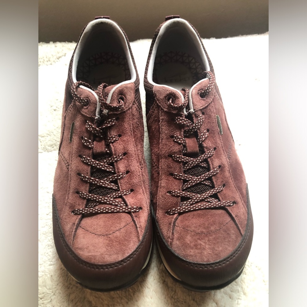 Dansko Women's Burgundy Suede shoes.